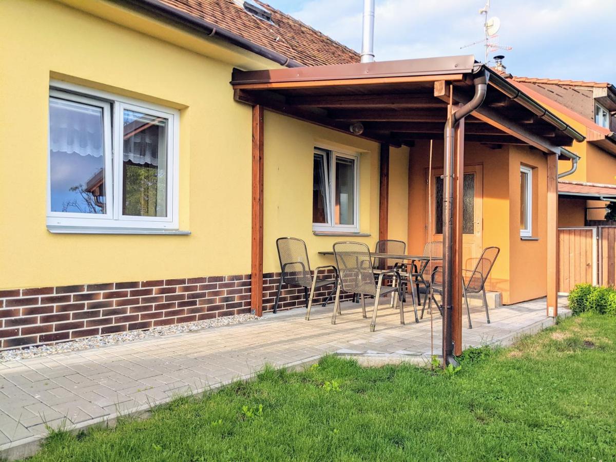 Ubytovani Ve Vinarstvi Medek | Medek House & Winery Uherské Hradiště Buitenkant foto